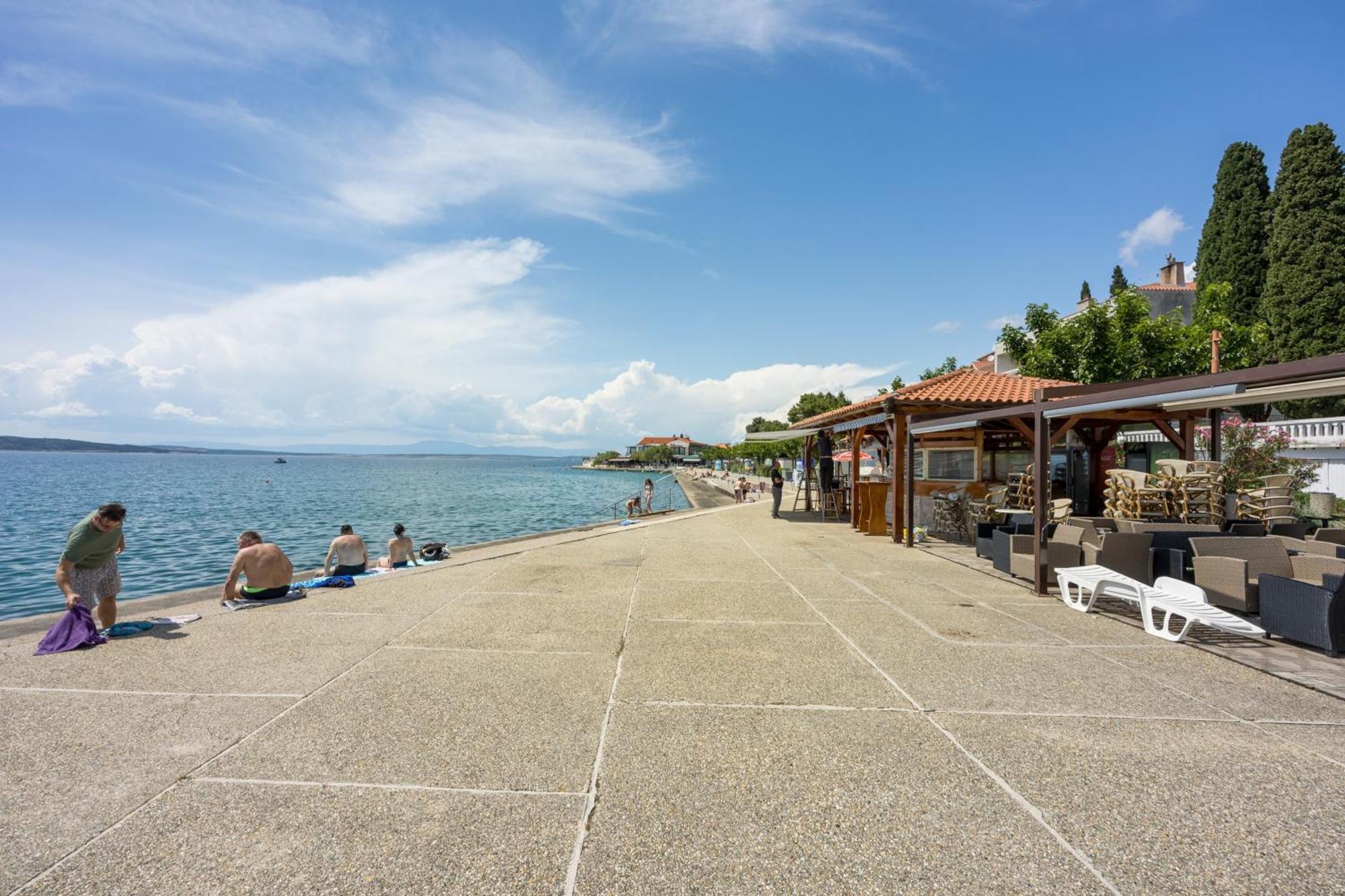 Apartments By The Sea Selce, Crikvenica - 15063 Екстер'єр фото